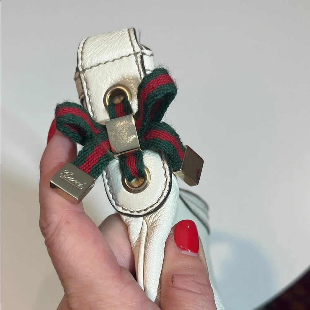 Authentic Gucci White Leather Hobo Bag - Picture 6 of 11